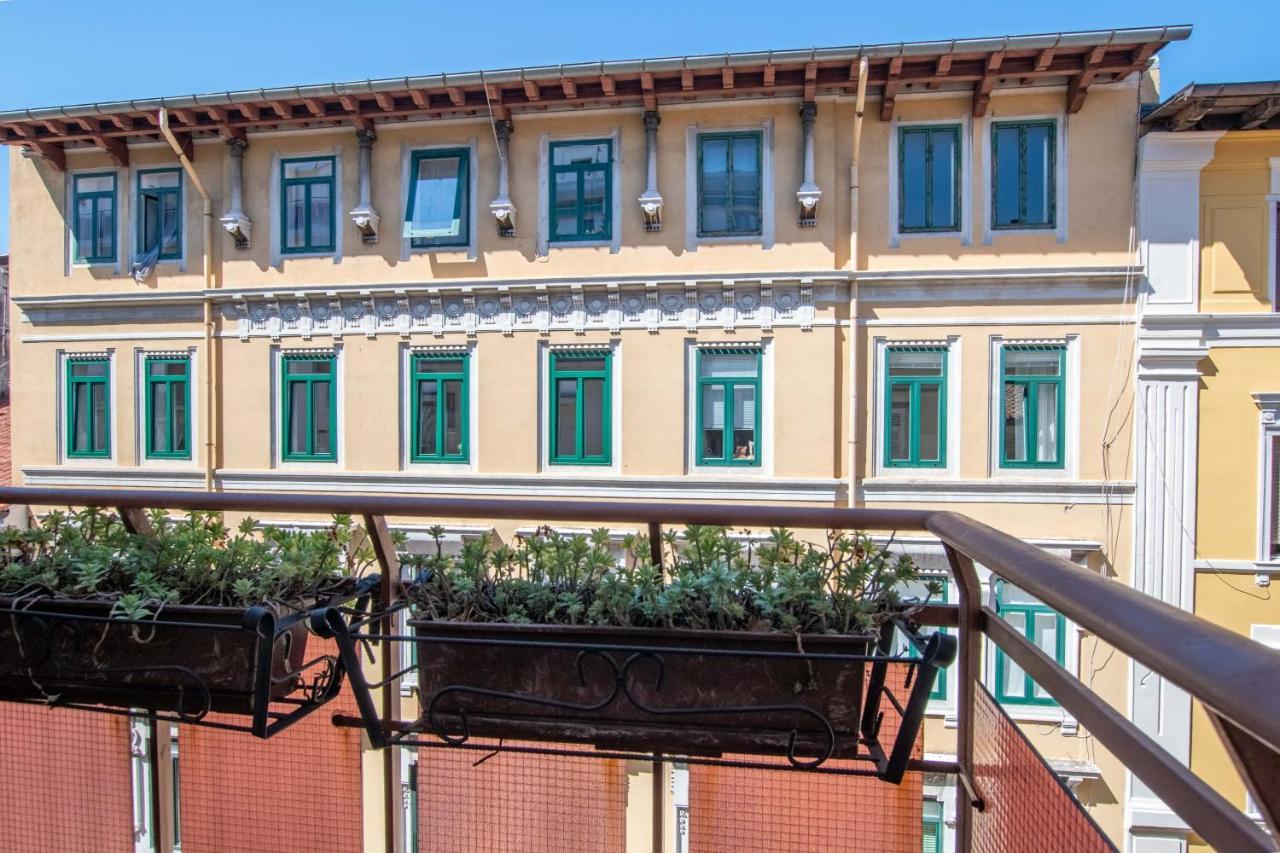 Casa Viale XX Settembre Apartment Триест Екстериор снимка